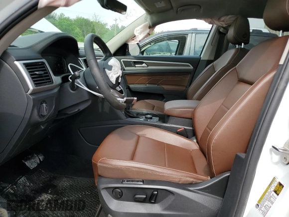 2022 Volkswagen Atlas SEL with VIN 1V2BP2CA0NC530770, listed as a Copart auction lot 55657454 with 31,121 mi miles and Salvage title. Bid and sale history available at DreamBid. Image 7.