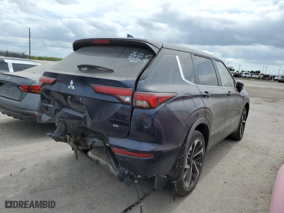 2023 Mitsubishi Outlander SE with VIN JA4J3UA81PZ058559, listed as a Copart auction lot 46662505 with 956 mi miles and Non Repairable. Bid and sale history available at carsss.com. Image 3.