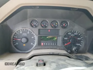 2008 Ford Super Duty F-250 SRW XL with VIN 1FTSW21R38EA63916, listed as a Copart auction lot 49290505 with 258,747 mi miles and Salvage Title. Bid and sale history available at carsss.com. Image 9.