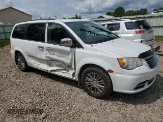 2014 Chrysler Town & Country Touring L z VIN 2C4RC1CG2ER277100, wystawiony jako Copart lot #61407975 z przebiegiem 190 577 mil mil oraz Szkoda całkowita • Salvage title. Historia ofert i sprzedaży dostępna na DreamBid. Obrazek 4.