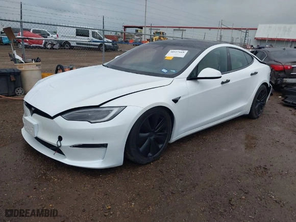 2022 Tesla Model S Plaid with VIN 5YJSA1E64NF496812, listed as a IAAI auction lot 40927668 with 1 mi miles. Bid and sale history available at carsss.com. Image 2.