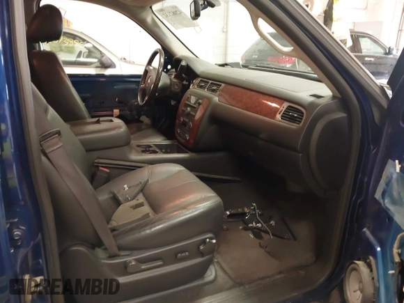 2013 Chevrolet Avalanche LT with VIN 3GNTKFE71DG309629, listed as a IAAI auction lot 42082132 with 139,428 mi miles and . Bid and sale history available at DreamBid. Image 5.