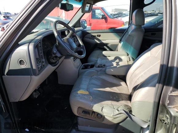 2002 Chevrolet Suburban LS with VIN 3GNFK16Z12G273440, listed as a Copart auction lot 72806534 with 214,158 mi miles and Salvage Title. Bid and sale history available at carsss.com. Image 7.