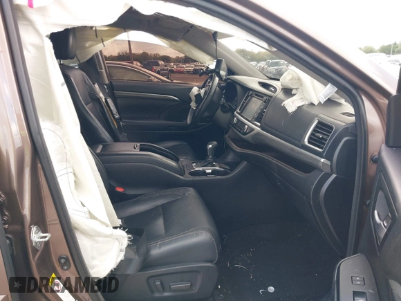 2018 Toyota Highlander Limited с VIN 5TDDZRFH7JS492422, выставлен на аукционе IAAI как лот 41125631 с пробегом 112 045 миль миль и . История ставок и продаж доступна на DreamBid. Изображение 5.