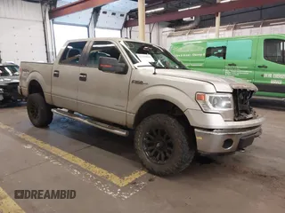 2014 Ford F-150 XL with VIN 1FTFW1ET8EKG05994, listed as a IAAI auction lot 41284050 with 189,983 mi miles. Bid and sale history available at carsss.com. Image 1.