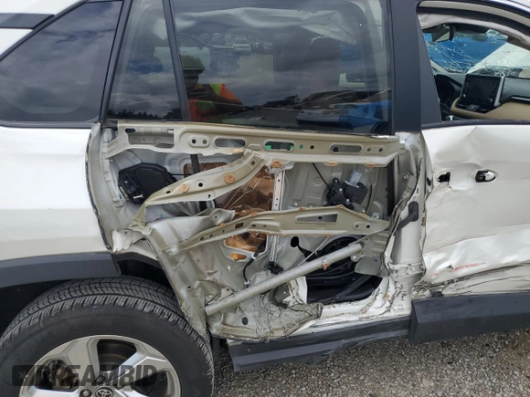 2021 Toyota RAV4 Hybrid LE z VIN 4T3B6RFV2MU051287, wystawiony jako Copart lot #58746095 z przebiegiem 55 017 mil mil oraz Szkoda całkowita • Salvage title. Historia ofert i sprzedaży dostępna na DreamBid. Obrazek 11.