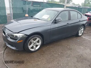2015 BMW 3 Series 328i xDrive z VIN WBA3B3C56FF548474, wystawiony jako IAAI lot #42366206 z przebiegiem 73 042 mil mil oraz . Historia ofert i sprzedaży dostępna na DreamBid. Obrazek 2.