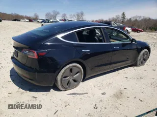 2019 Tesla Model 3 Mid Range z VIN 5YJ3E1EA6KF306887, wystawiony jako Copart lot #52401625 z przebiegiem 105 948 mil mil oraz Szkody całkowita. Historia ofert i sprzedaży dostępna na DreamBid. Obrazek 3.