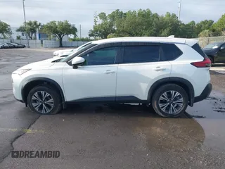 2023 Nissan Rogue SV z VIN JN8BT3BA1PW430591, wystawiony jako IAAI lot #40313297 z przebiegiem 2981 mil mil oraz . Historia ofert i sprzedaży dostępna na DreamBid. Obrazek 13.