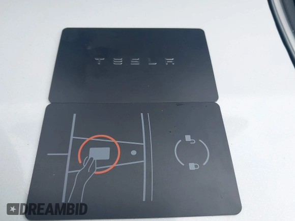 2020 Tesla Model 3 Standard Range Plus z VIN 5YJ3E1EA9LF598682, wystawiony jako IAAI lot #42247434 z przebiegiem 28 835 mil mil oraz . Historia ofert i sprzedaży dostępna na DreamBid. Obrazek 11.