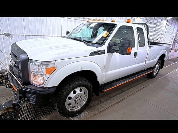 2016 Ford F-250 XLT with VIN 1FT7X2B67GEB70957, listed as a IAAI auction lot 42843825 with 215,003 mi miles and . Bid and sale history available at DreamBid. Image 31.