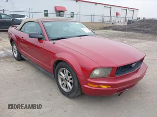2008 Ford Mustang Deluxe with VIN 1ZVHT84N885204927, listed as a IAAI auction lot 41395944 with 144,892 mi miles and . Bid and sale history available at carsss.com. Image 1.