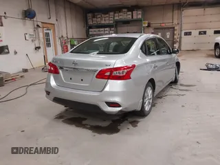 2019 Nissan Sentra S z VIN 3N1AB7AP7KY440764, wystawiony jako IAAI lot #41996693 z przebiegiem 34 594 mil mil oraz . Historia ofert i sprzedaży dostępna na DreamBid. Obrazek 4.