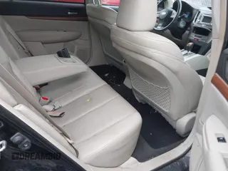 2014 Subaru Outback Limited z VIN 4S4BRCLC5E3308045, wystawiony jako IAAI lot #42346092 z przebiegiem 179 771 mil mil oraz . Historia ofert i sprzedaży dostępna na DreamBid. Obrazek 8.