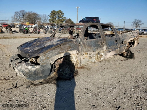 2006 Chevrolet Silverado 2500HD Work Truck with VIN 1GCHK23266F110272, listed as a Copart auction lot 42327625 with 0 mi miles and Non Repairable. Bid and sale history available at carsss.com. Image 1.