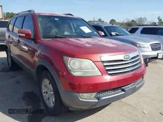 2009 Kia Borrego LX with VIN KNDJJ741795021909, listed as a IAAI auction lot 41734595 with 164,383 mi miles. Bid and sale history available at carsss.com. Image 1.