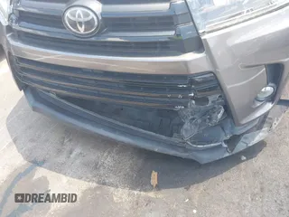 2017 Toyota Highlander XLE with VIN 5TDKZRFHXHS200344, listed as a IAAI auction lot 42616051 with 161,439 mi miles and . Bid and sale history available at DreamBid. Image 6.