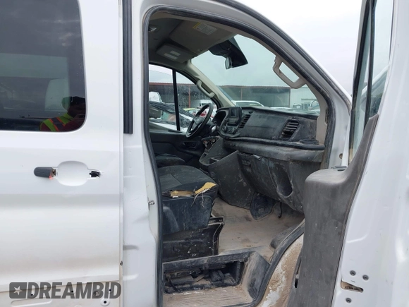 2020 Ford Transit Passenger XL with VIN 1FBAX2YG7LKB00929, listed as a IAAI auction lot 42635196 with 42,540 mi miles and . Bid and sale history available at DreamBid. Image 5.