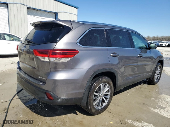 2019 Toyota Highlander SE with VIN 5TDJZRFH6KS925510, listed as a Copart auction lot 48819195 with 96,677 mi miles and Salvage Title. Bid and sale history available at carsss.com. Image 3.