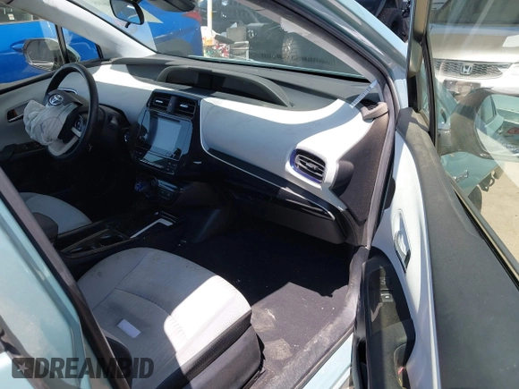2017 Toyota Prius Two with VIN JTDKARFU9H3042326, listed as a IAAI auction lot 41991608 with 90,089 mi miles. Bid and sale history available at carsss.com. Image 5.