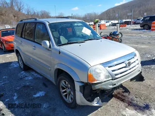 2006 Suzuki XL-7 Touring with VIN JS3TX92V964100008, listed as a IAAI auction lot 41630315 with 234,706 mi miles. Bid and sale history available at carsss.com. Image 1.
