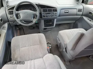 2000 Toyota Sienna LE with VIN 4T3ZF13C3YU284605, listed as a Copart auction lot 79405404 with 137,213 mi miles and Salvage Title. Bid and sale history available at carsss.com. Image 8.