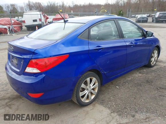 2012 Hyundai Accent GLS z VIN KMHCU4AE8CU115781, wystawiony jako IAAI lot #42057951 z przebiegiem 150 441 mil mil oraz . Historia ofert i sprzedaży dostępna na DreamBid. Obrazek 4.