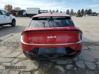 2023 Kia EV6 Wind with VIN KNDC34LA2P5610835, listed as a Copart auction lot 80087254 with 24,757 mi miles and Clean Title. Bid and sale history available at carsss.com. Image 6.