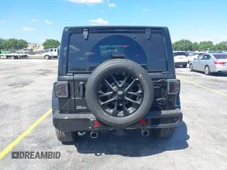 2021 Jeep Wrangler Unlimited Sport S with VIN 1C4HJXDN4MW669387, listed as a IAAI auction lot 41889814 with 17,333 mi miles and . Bid and sale history available at DreamBid. Image 16.