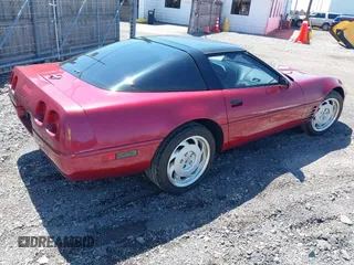 1992 Chevrolet Corvette with VIN 1G1YY23P4N5102033, listed as a IAAI auction lot 42146635 with 67,766 mi miles. Bid and sale history available at carsss.com. Image 4.