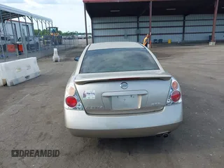 2005 Nissan Altima S z VIN 1N4AL11D45N498626, wystawiony jako IAAI lot #42332539 z przebiegiem 132 446 mil mil oraz . Historia ofert i sprzedaży dostępna na DreamBid. Obrazek 16.