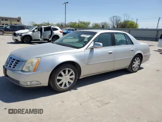 2008 Cadillac DTS 1SA z VIN 1G6KD57Y38U183004, wystawiony jako Copart lot #50410805 z przebiegiem Nie podano mil oraz Szkody całkowita. Historia ofert i sprzedaży dostępna na DreamBid. Obrazek 1.
