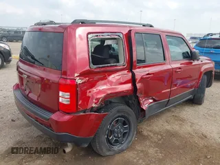 2016 Jeep Patriot Sport z VIN 1C4NJPBB4GD777312, wystawiony jako IAAI lot #41906384 z przebiegiem 154 751 mil mil oraz . Historia ofert i sprzedaży dostępna na DreamBid. Obrazek 4.