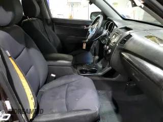 2011 Kia Sorento LX with VIN 5XYKTDA16BG119022, listed as a Copart auction lot 54311575 with 165,210 mi miles and Salvage Title. Bid and sale history available at carsss.com. Image 7.
