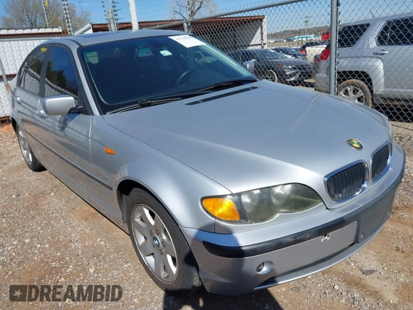 2003 BMW 3 Series 325i with VIN WBAAZ33443PH32847, listed as a IAAI auction lot 41754298 with 165,494 mi miles. Bid and sale history available at carsss.com. Image 1.