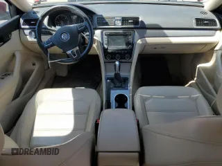 2015 Volkswagen Passat SE с VIN 1VWBV7A3XFC029957, выставлен на аукционе Copart как лот 54874925 с пробегом 107 730 миль миль и Списание • Salvage title. История ставок и продаж доступна на DreamBid. Изображение 8.