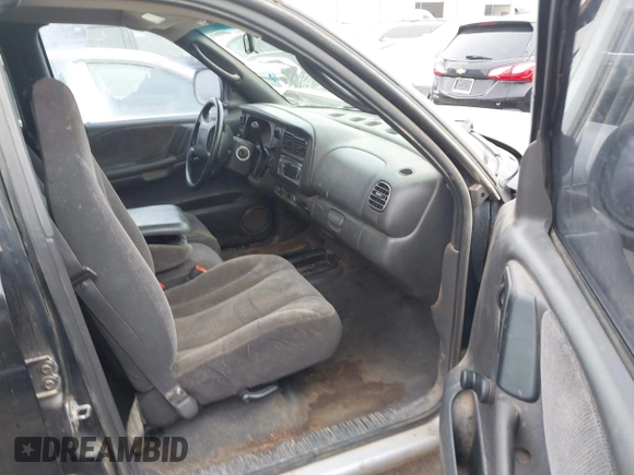 2000 Dodge Dakota Sport with VIN 1B7GL2AX4YS607628, listed as a IAAI auction lot 41115728 with Not provided miles and . Bid and sale history available at DreamBid. Image 5.
