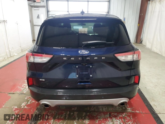 2021 Ford Escape SE z VIN 1FMCU0G6XMUA67758, wystawiony jako Copart lot #58309095 z przebiegiem 122 563 mil mil oraz Czysty tytuł • Clean title. Historia ofert i sprzedaży dostępna na DreamBid. Obrazek 6.