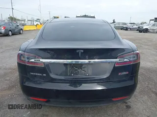 2016 Tesla Model S 90D z VIN 5YJSA1E4XGF171681, wystawiony jako IAAI lot #41836005 z przebiegiem 81 063 mil mil oraz . Historia ofert i sprzedaży dostępna na DreamBid. Obrazek 17.