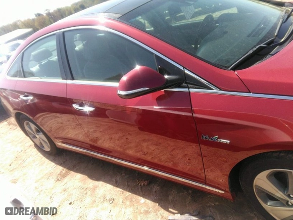 2016 Hyundai Sonata Hybrid Limited with VIN KMHE34L14GA033737, listed as a IAAI auction lot 41941249 with 136,506 mi miles. Bid and sale history available at carsss.com. Image 13.