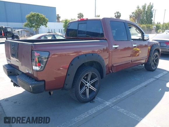 2004 Nissan Titan LE z VIN 1N6AA07A84N514538, wystawiony jako IAAI lot #42396385 z przebiegiem 214 783 mil mil oraz . Historia ofert i sprzedaży dostępna na DreamBid. Obrazek 4.