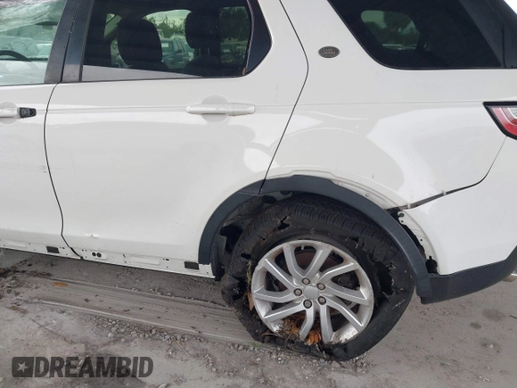 2016 Land Rover Discovery Sport HSE z VIN SALCR2BG9GH577199, wystawiony jako IAAI lot #42440816 z przebiegiem 84 904 mil mil oraz . Historia ofert i sprzedaży dostępna na DreamBid. Obrazek 17.
