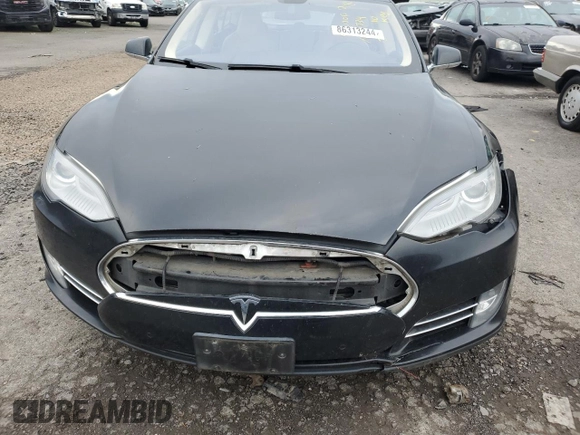 2014 Tesla Model S 60 with VIN 5YJSA1H18EFP45810, listed as a Copart auction lot 86313244 with Not Provided miles and Salvage Title. Bid and sale history available at DreamBid. Image 11.