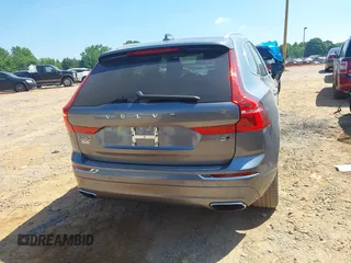 2021 Volvo XC60 Inscription z VIN YV4102RL0M1865805, wystawiony jako IAAI lot #42211072 z przebiegiem 52 991 mil mil oraz . Historia ofert i sprzedaży dostępna na DreamBid. Obrazek 16.