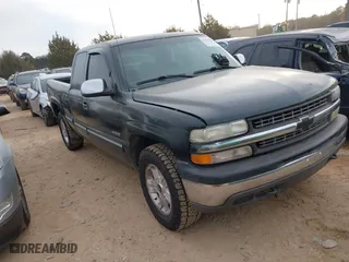 2002 Chevrolet Silverado 1500 LS with VIN 1GCEK19TX2E298985, listed as a IAAI auction lot 41459560 with 123,180 mi miles. Bid and sale history available at carsss.com. Image 1.