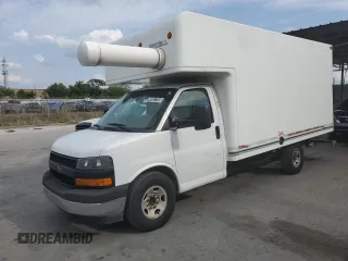 2018 Chevrolet Express Commercial with VIN 1GB0GSFG9J1165475, listed as a Copart auction lot 49837155 with 419,511 mi miles and Clean Title. Bid and sale history available at carsss.com. Image 1.