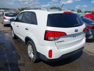 2015 Kia Sorento LX with VIN 5XYKTDA6XFG551064, listed as a IAAI auction lot 42536365 with 166,050 mi miles and . Bid and sale history available at DreamBid. Image 3.