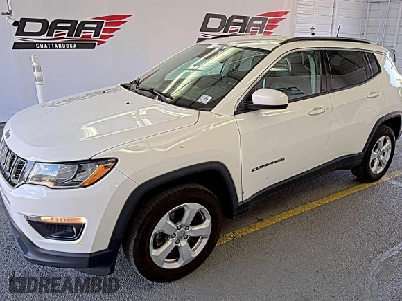 2019 Jeep Compass Latitude z VIN 3C4NJDBB1KT639096, wystawiony jako IAAI lot #42597978 z przebiegiem 110 803 mil mil oraz . Historia ofert i sprzedaży dostępna na DreamBid. Obrazek 13.