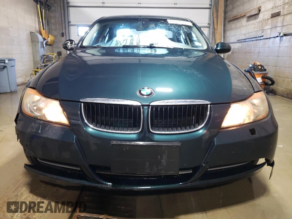 2008 BMW 3 Series 328xi with VIN WBAVC93568K044042, listed as a Copart auction lot 48079995 with 157,523 mi miles and Clean title. Bid and sale history available at DreamBid. Image 5.