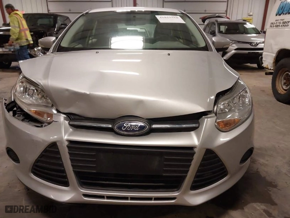 2014 Ford Focus SE with VIN 1FADP3K2XEL247552, listed as a IAAI auction lot 41815558 with 89,094 mi miles. Bid and sale history available at carsss.com. Image 21.